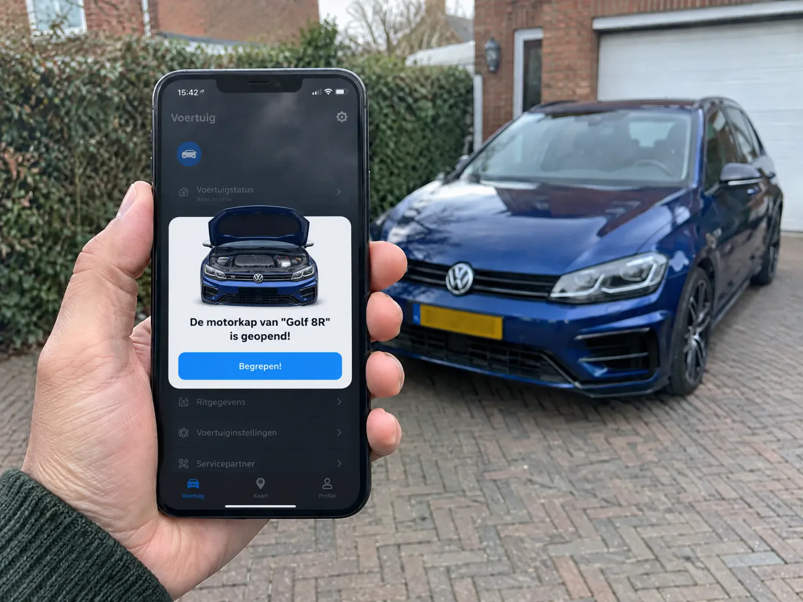 Melding in de app naast de auto